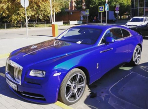 Шикарный Rolls-Royce за 40 млн заметили на улицах Воронежа Шикарный Rolls-Royce за 40 млн заметили на улицах Воронежа