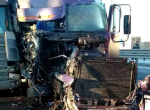 Под Воронежем жесткое месиво из фур сняли на видео Под Воронежем жесткое месиво из фур сняли на видео