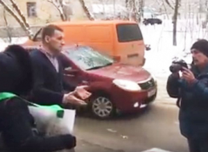 Воронежские антиникелевые активисты испугались диалога с УГМК и попали на видео Воронежские антиникелевые активисты испугались диалога с УГМК и попали на видео