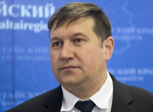 Собиравший для «гордеевского» бала деньги чиновник получил высокую должность на Алтае Собиравший для «гордеевского» бала деньги чиновник получил высокую должность на Алтае
