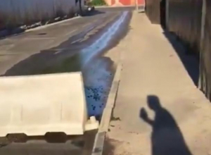 Утечку коммунальных денег сняли на видео в центре Воронежа Утечку коммунальных денег сняли на видео в центре Воронежа