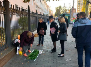 Власти Воронежа прогнали с центральных улиц торгующих пенсионеров Власти Воронежа прогнали с центральных улиц торгующих пенсионеров