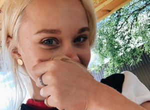 О судьбе бриллианта за 1 млн долларов рассказала Ангелина Мельникова О судьбе бриллианта за 1 млн долларов рассказала Ангелина Мельникова