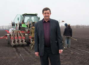 Депутат облдумы Игорь Алименко владеет конюшней, лабораторией, помещением для охраны и 88 гектарами земли Депутат облдумы Игорь Алименко владеет конюшней, лабораторией, помещением для охраны и 88 гектарами земли