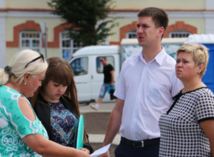 Вице-мэр Антиликаторов узрел рождение сквера «Ученых» в Воронеже Вице-мэр Антиликаторов узрел рождение сквера «Ученых» в Воронеже