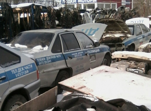 В Воронеже сфотографировали кладбище полицейских автомобилей В Воронеже сфотографировали кладбище полицейских автомобилей