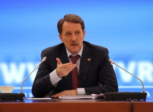 Алексей Гордеев попросил работодателей увеличить зарплату воронежцам Алексей Гордеев попросил работодателей увеличить зарплату воронежцам