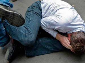 Мужчину жестоко избили из-за девушки в кафе в центре Воронежа Мужчину жестоко избили из-за девушки в кафе в центре Воронежа