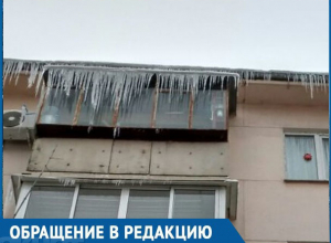 Воронежца от смертельной сосульки уберег козырек банкомата Воронежца от смертельной сосульки уберег козырек банкомата