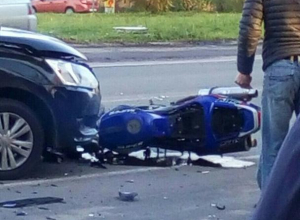 Мотоциклист сломал обе руки и ноги в ДТП под Воронежем Мотоциклист сломал обе руки и ноги в ДТП под Воронежем