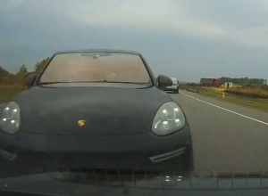 Момент страшного ДТП под Воронежем с двумя погибшими попал на видео Момент страшного ДТП под Воронежем с двумя погибшими попал на видео