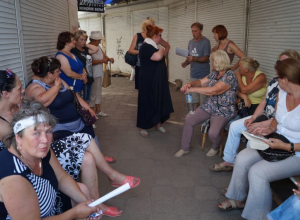 Битва за мини-рынок «Остужевский» в Воронеже: день второй Битва за мини-рынок «Остужевский» в Воронеже: день второй