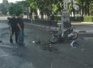 Жесткие последствия ДТП со скутером и Audi сняли в Воронеже Жесткие последствия ДТП со скутером и Audi сняли в Воронеже