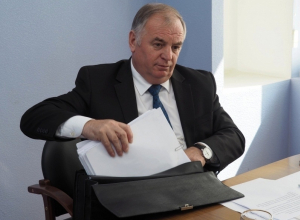 Экс-префект Чернышов рассказал, почему его арестованной дочери разрешено ходить по Воронежу Экс-префект Чернышов рассказал, почему его арестованной дочери разрешено ходить по Воронежу