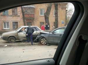 Последствия эпичной массовой аварии сняли в Воронеже Последствия эпичной массовой аварии сняли в Воронеже