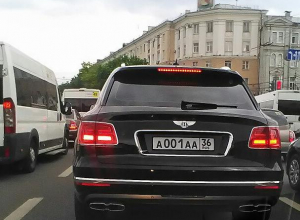 Раскрыта личность воронежца, владеющего Bentley «первого чиновника» Раскрыта личность воронежца, владеющего Bentley «первого чиновника»