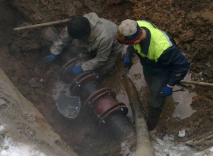Крупная авария оставила без воды пять тысяч воронежцев Крупная авария оставила без воды пять тысяч воронежцев