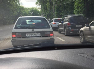 В центре Воронежа образовалась пятикилометровая пробка В центре Воронежа образовалась пятикилометровая пробка