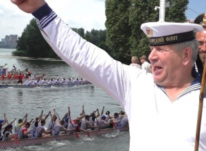 На День ВМФ в Воронеже шестнадцать лодок привели публику в небывалый экстаз На День ВМФ в Воронеже шестнадцать лодок привели публику в небывалый экстаз