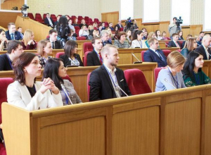 В Воронеже впервые проходит форум молодежных парламентов ЦФО В Воронеже впервые проходит форум молодежных парламентов ЦФО