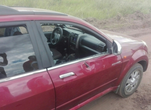 Осколок от снаряда на «Авиадартсе» под Воронежем попал в автомобиль Осколок от снаряда на «Авиадартсе» под Воронежем попал в автомобиль