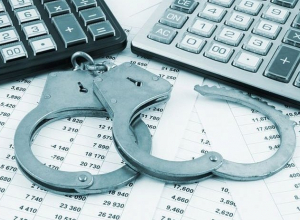 Под Воронежем за мошенничество в 29 миллионов рублей мужчины отделались «условкой» Под Воронежем за мошенничество в 29 миллионов рублей мужчины отделались «условкой»