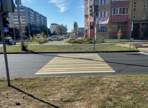 Воронежцев привел в шок новый пешеходный переход, который дорожники обустроили на Машмете Воронежцев привел в шок новый пешеходный переход, который дорожники обустроили на Машмете