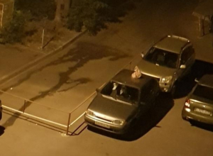 Воронежцы банально наказали автомобилиста за парковку Воронежцы банально наказали автомобилиста за парковку