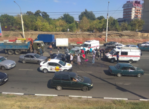 В страшной массовой аварии на воронежской Чижовке пострадали 6 человек В страшной массовой аварии на воронежской Чижовке пострадали 6 человек