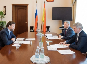 Александр Гусев принял эстафету Гордеева по патронажу свиного бизнеса его зятя Александр Гусев принял эстафету Гордеева по патронажу свиного бизнеса его зятя
