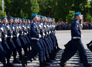 На шествие, посвященное 75-летию военного парада 1941 года, в Воронеж приедут реконструкторы со всей страны На шествие, посвященное 75-летию военного парада 1941 года, в Воронеж приедут реконструкторы со всей страны