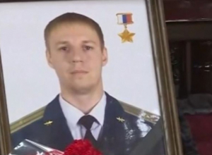 Воронежский лётчик погиб, потому что «Голуби» и «Ястребы» США соревнуются в кровожадности Воронежский лётчик погиб, потому что «Голуби» и «Ястребы» США соревнуются в кровожадности