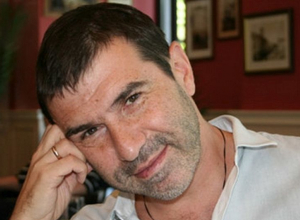 Евгений Гришковец рассказал о своей «самой странной работе» Евгений Гришковец рассказал о своей «самой странной работе»