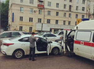 ДТП со «скорой» парализовало центр Воронежа ДТП со «скорой» парализовало центр Воронежа