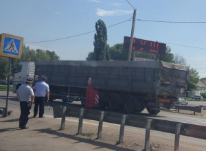 Автомобилисты сообщили об эффективной борьбе с 20-километровыми пробками в Лосево Автомобилисты сообщили об эффективной борьбе с 20-километровыми пробками в Лосево