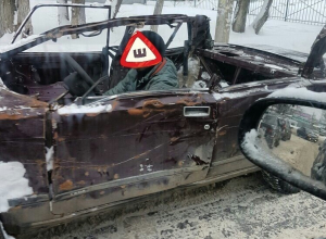 ВАЗ-кабриолет с суровым водителем сфотографировали на дороге в Воронеже ВАЗ-кабриолет с суровым водителем сфотографировали на дороге в Воронеже