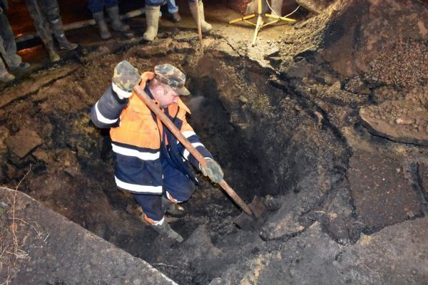 Жители микрорайона на Левом берегу Воронежа остались без воды Жители микрорайона на Левом берегу Воронежа остались без воды