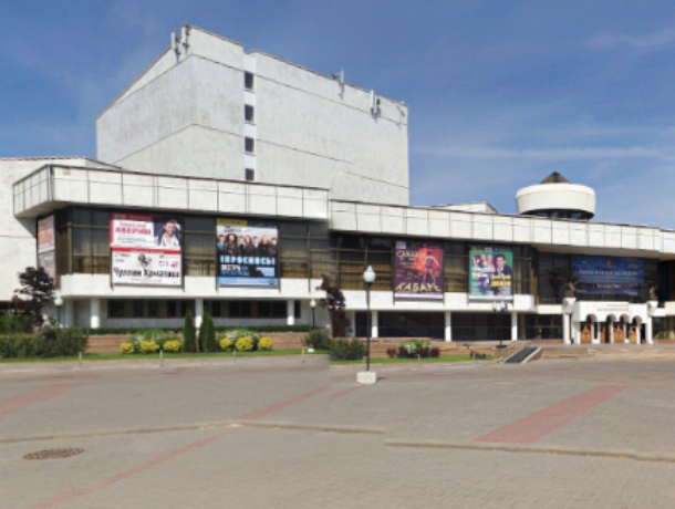 Единственную крупную бесплатную парковку закроют в центре Воронежа Единственную крупную бесплатную парковку закроют в центре Воронежа