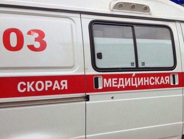 Под Воронежем водитель легковушки влетел в МАЗ Под Воронежем водитель легковушки влетел в МАЗ