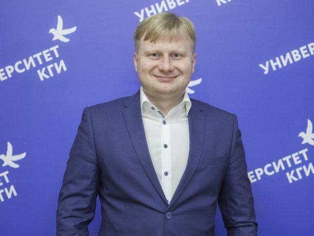 Блогер уличил воронежского депутата в разрушении идеи платных парковок Блогер уличил воронежского депутата в разрушении идеи платных парковок