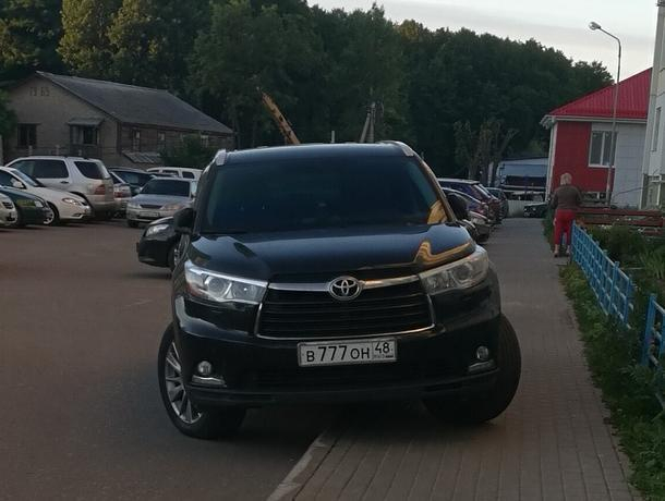 Воронежцы в деталях обсудили самосуд над автохамом из Липецка Воронежцы в деталях обсудили самосуд над автохамом из Липецка