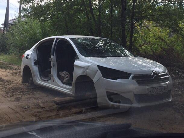 Воронежский Citroen нашли раскуроченным в Саратове Воронежский Citroen нашли раскуроченным в Саратове