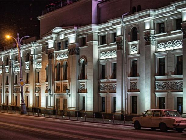 Власти потратили 90 млн рублей на подсветку зданий в Воронеже Власти потратили 90 млн рублей на подсветку зданий в Воронеже