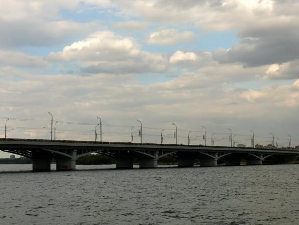 Воронежские власти сэкономили на обследовании мостов перед ремонтом Воронежские власти сэкономили на обследовании мостов перед ремонтом