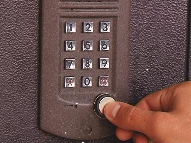 «Принадлежность домофонов к общедомовому имуществу не вызывает сомнений!» - юрист УК Советского района «Принадлежность домофонов к общедомовому имуществу не вызывает сомнений!» - юрист УК Советского района