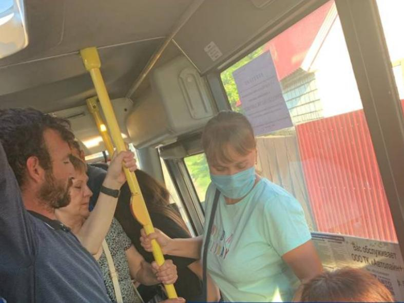 «Открываются окна и люки»: мэрия Воронежа объяснила Варламову, почему маршруткам не нужны кондиционеры «Открываются окна и люки»: мэрия Воронежа объяснила Варламову, почему маршруткам не нужны кондиционеры