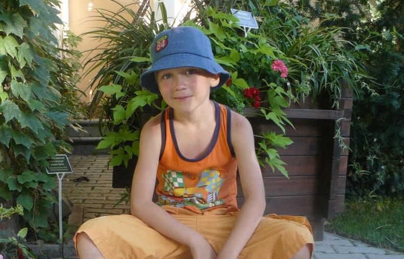 9-летнего мальчика, пропавшего у торгового центра, разыскивают в Воронеже 9-летнего мальчика, пропавшего у торгового центра, разыскивают в Воронеже