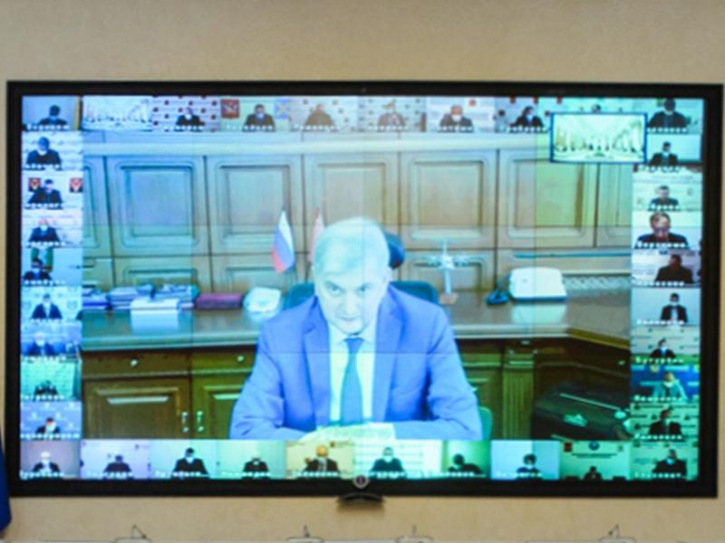 Правительство показало губернатора Гусева впервые после болезни Правительство показало губернатора Гусева впервые после болезни
