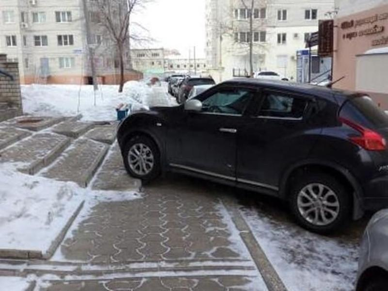 Nissan показал мамам с колясками, кто хозяин в воронежском ЖК Nissan показал мамам с колясками, кто хозяин в воронежском ЖК