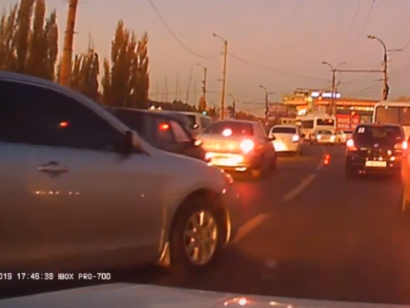 Суровую принципиальность на воронежской дороге показали от первого лица Суровую принципиальность на воронежской дороге показали от первого лица
